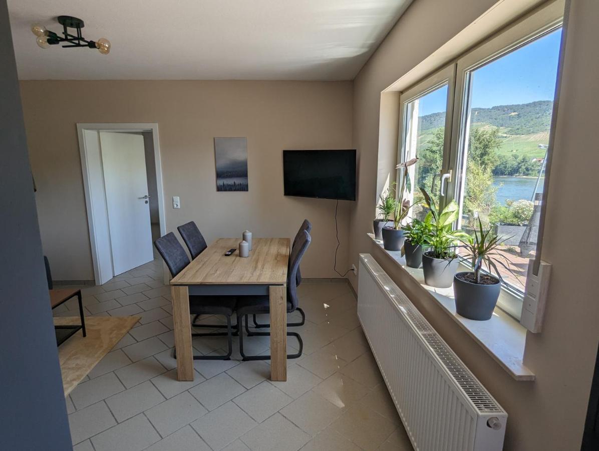 Ferienwohnung Rheinperle Niederheimbach ภายนอก รูปภาพ