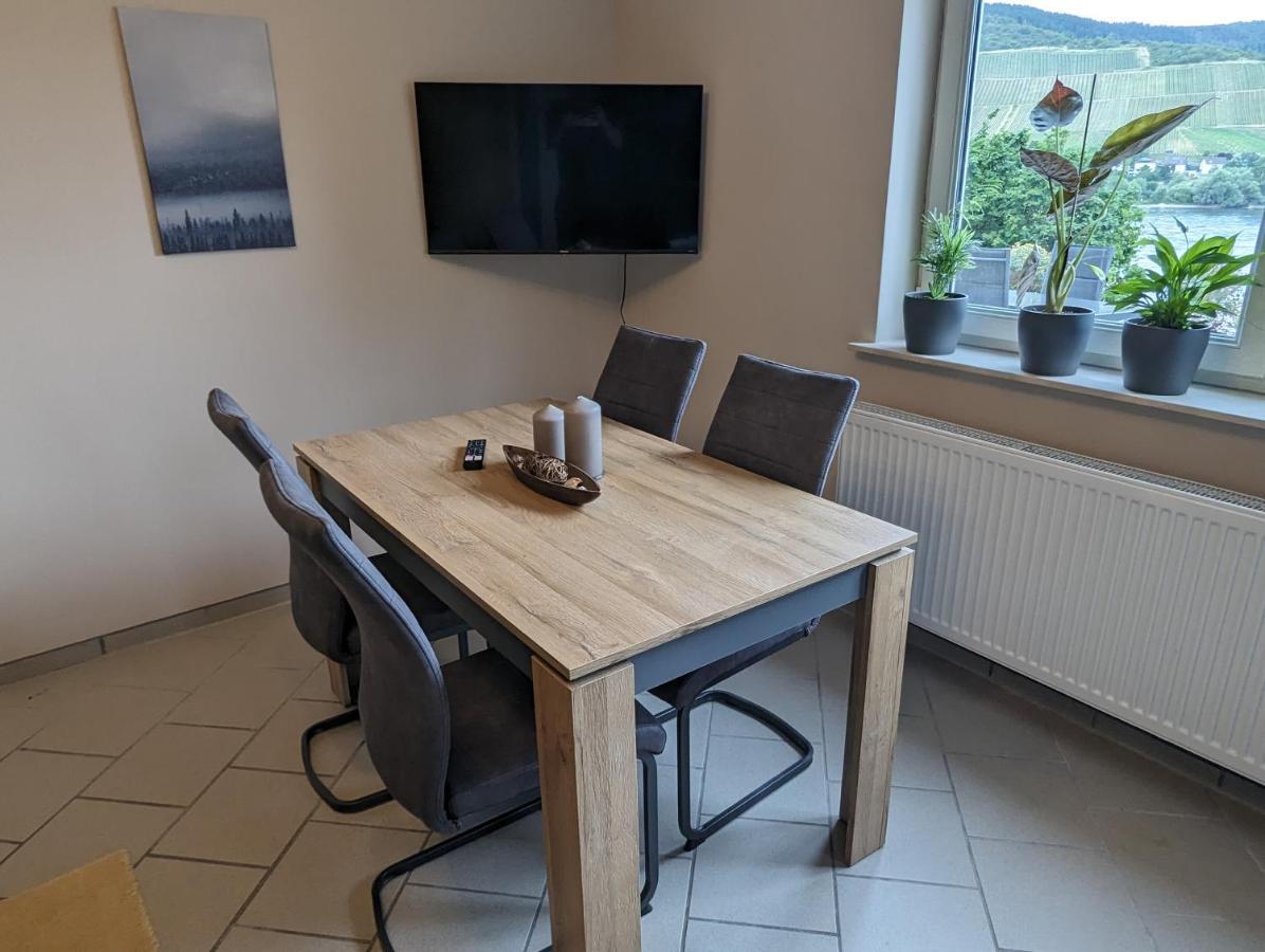 Ferienwohnung Rheinperle Niederheimbach ภายนอก รูปภาพ