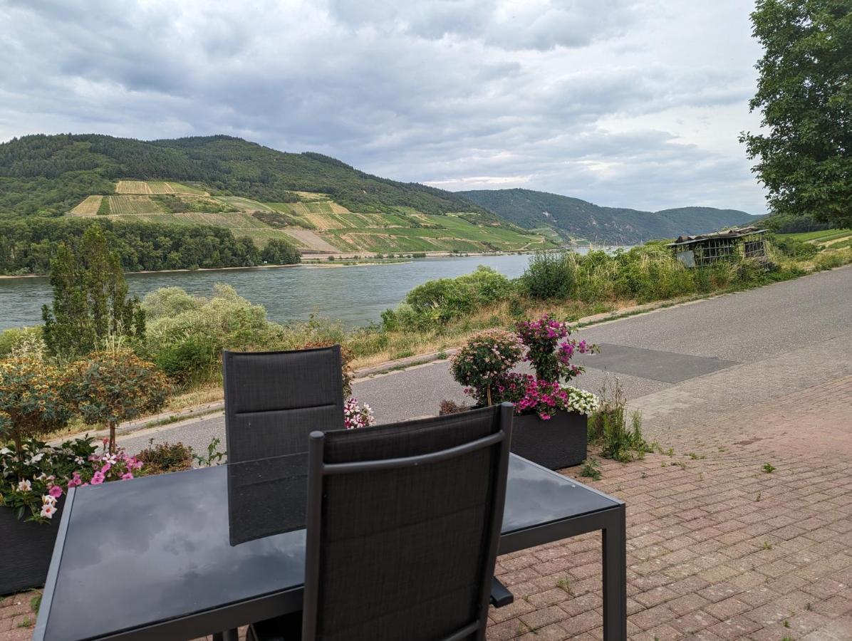 Ferienwohnung Rheinperle Niederheimbach ภายนอก รูปภาพ
