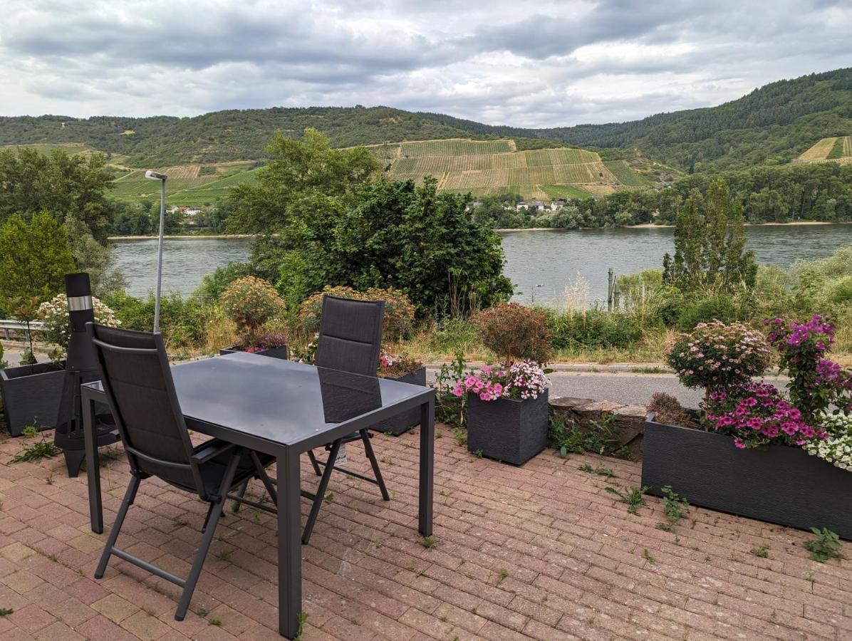 Ferienwohnung Rheinperle Niederheimbach ภายนอก รูปภาพ